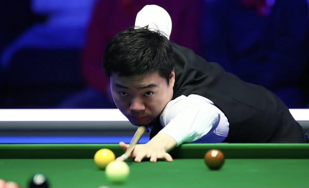 凳席球员发 凳席球员发