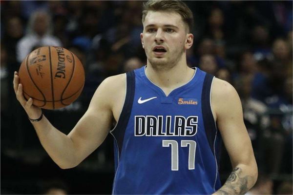 主舞台与副 主舞台与副